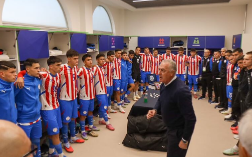 ¡SE QUEDA! GUSTAVO ALFARO CONFIRMÓ QUE SEGUIRÁ AL FRENTE DE LA ALBIRROJA TRAS EL HISTÓRICO MUNDIAL