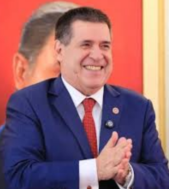 Cartes confirma que buscará la reelección como presidente de la ANR